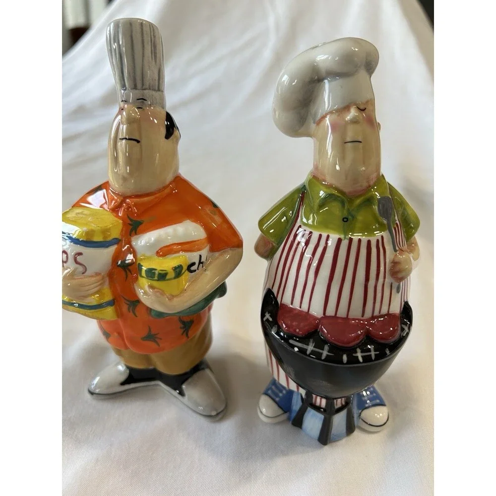 Masters Of The Grill BBQ Party Chefs Salt Pepper Shaker Set CIC Picnic